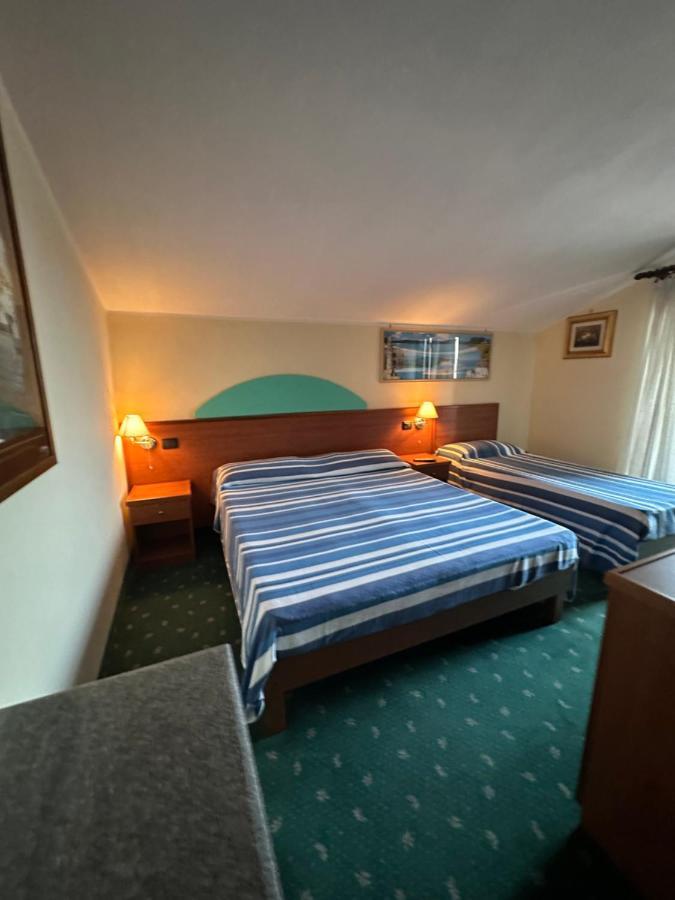 Hotel Atena Чиро-Марина Экстерьер фото