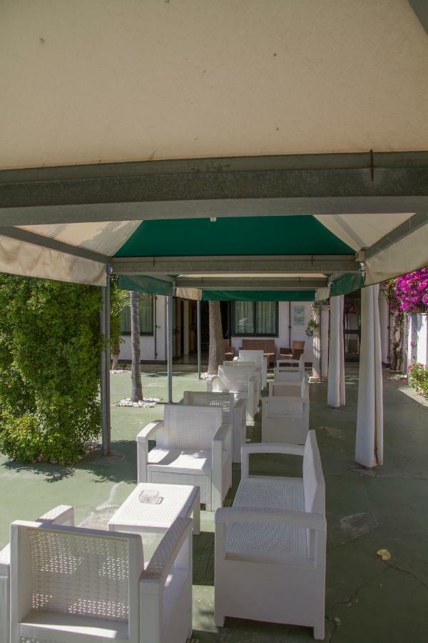 Hotel Atena Чиро-Марина Экстерьер фото